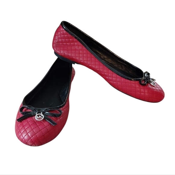 Michael Kors Melody Red Quilted Lesther Loafer Flats Size 6 - Picture 1 of 11